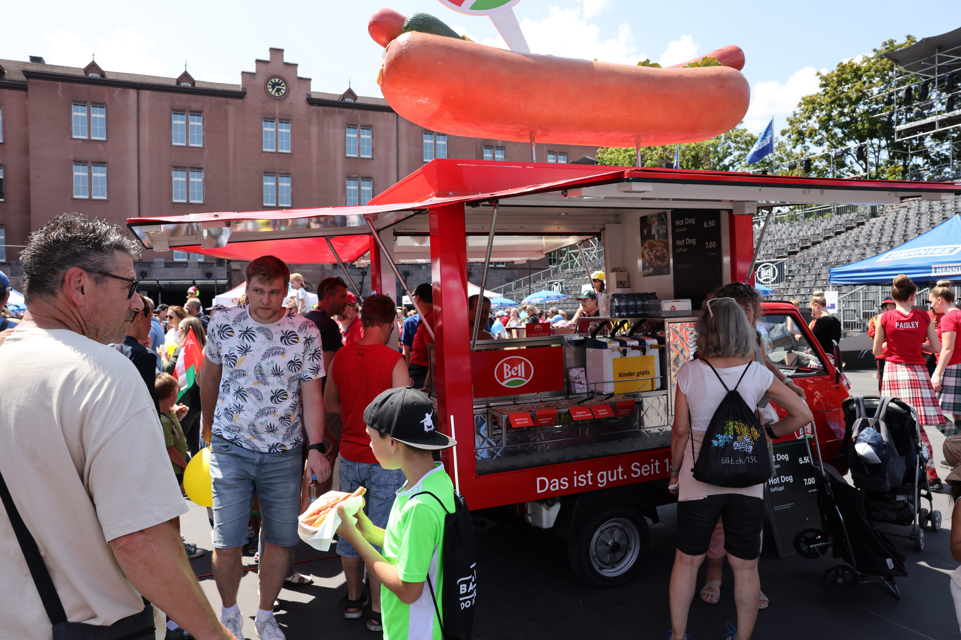 Einen Hot Dog Stand von der Bell zur Verpflegung der Kinder