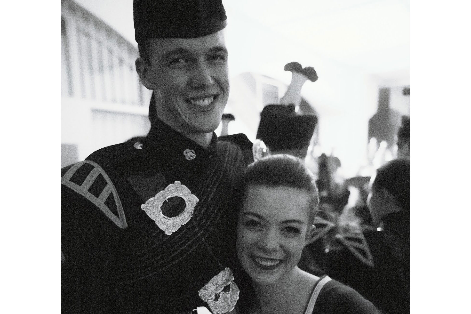 Während Larissa's und Ewan's Hochzeit