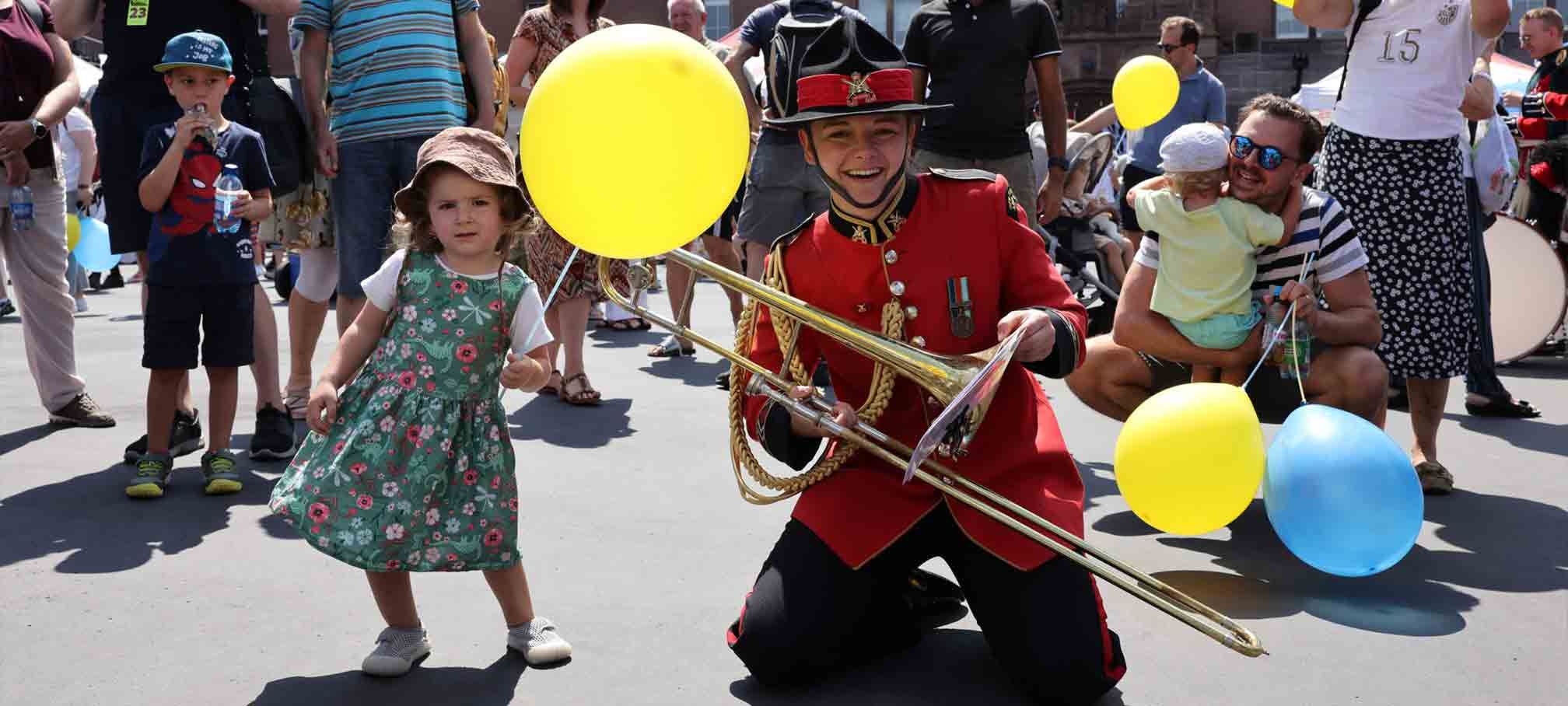 La Lucerne Marching Band è la formazione da parata della Feldmusik Luzern, che ha più di 100 anni