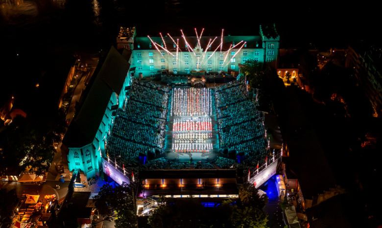 2013 – Basel Tattoo, Switzerland – Pipes & Drums of the Royal Caledonian  Society