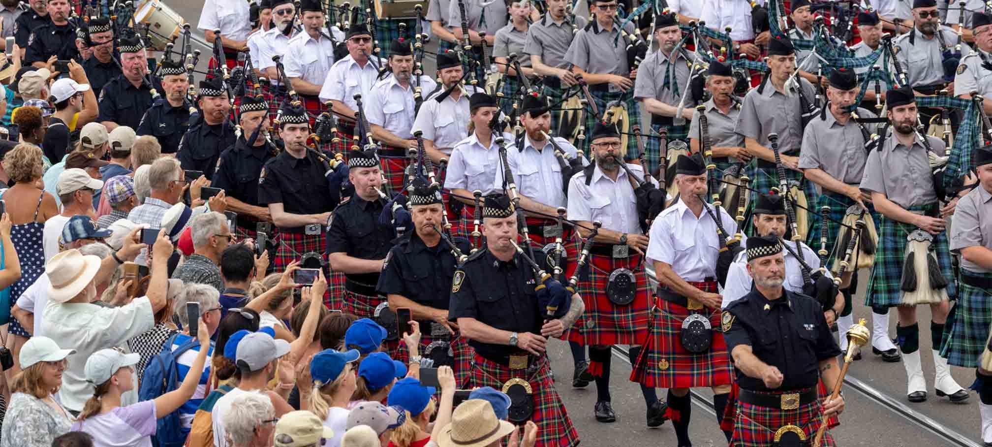 La Lucerne Marching Band è la formazione da parata della Feldmusik Luzern, che ha più di 100 anni